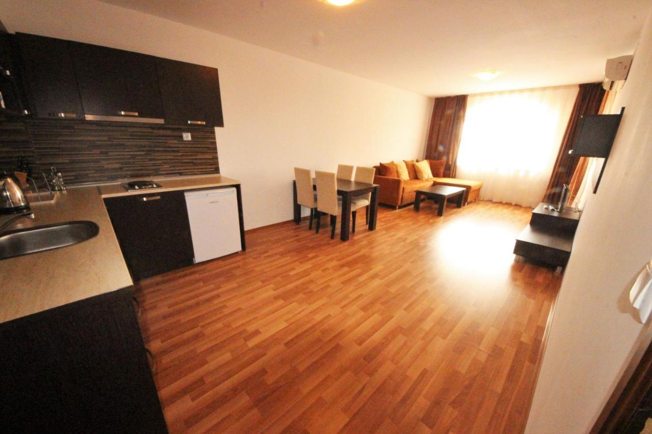 Menada Diamant Apartments Pantai Sunny Bagian luar foto