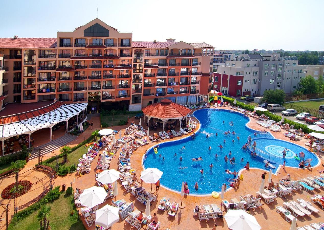 Menada Diamant Apartments Pantai Sunny Bagian luar foto