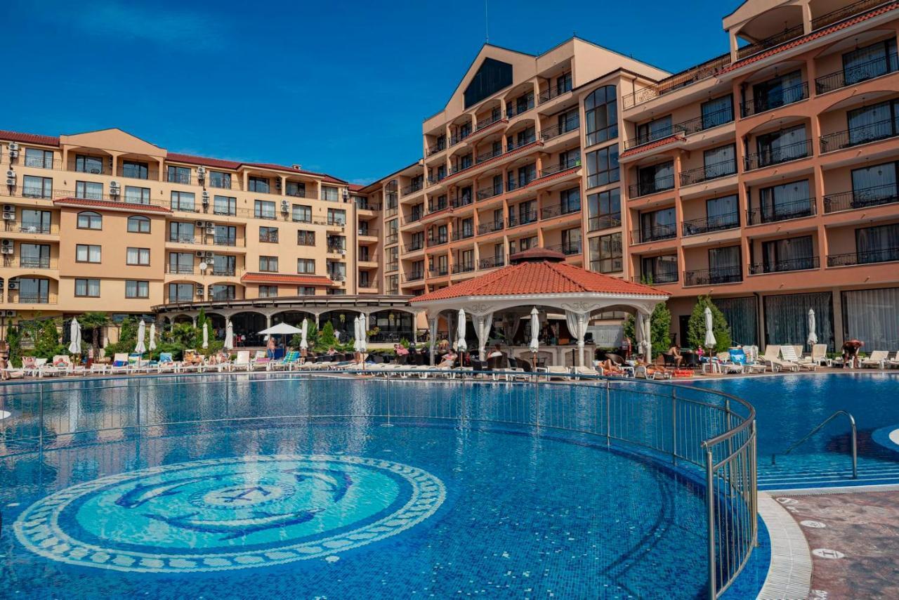 Menada Diamant Apartments Pantai Sunny Bagian luar foto
