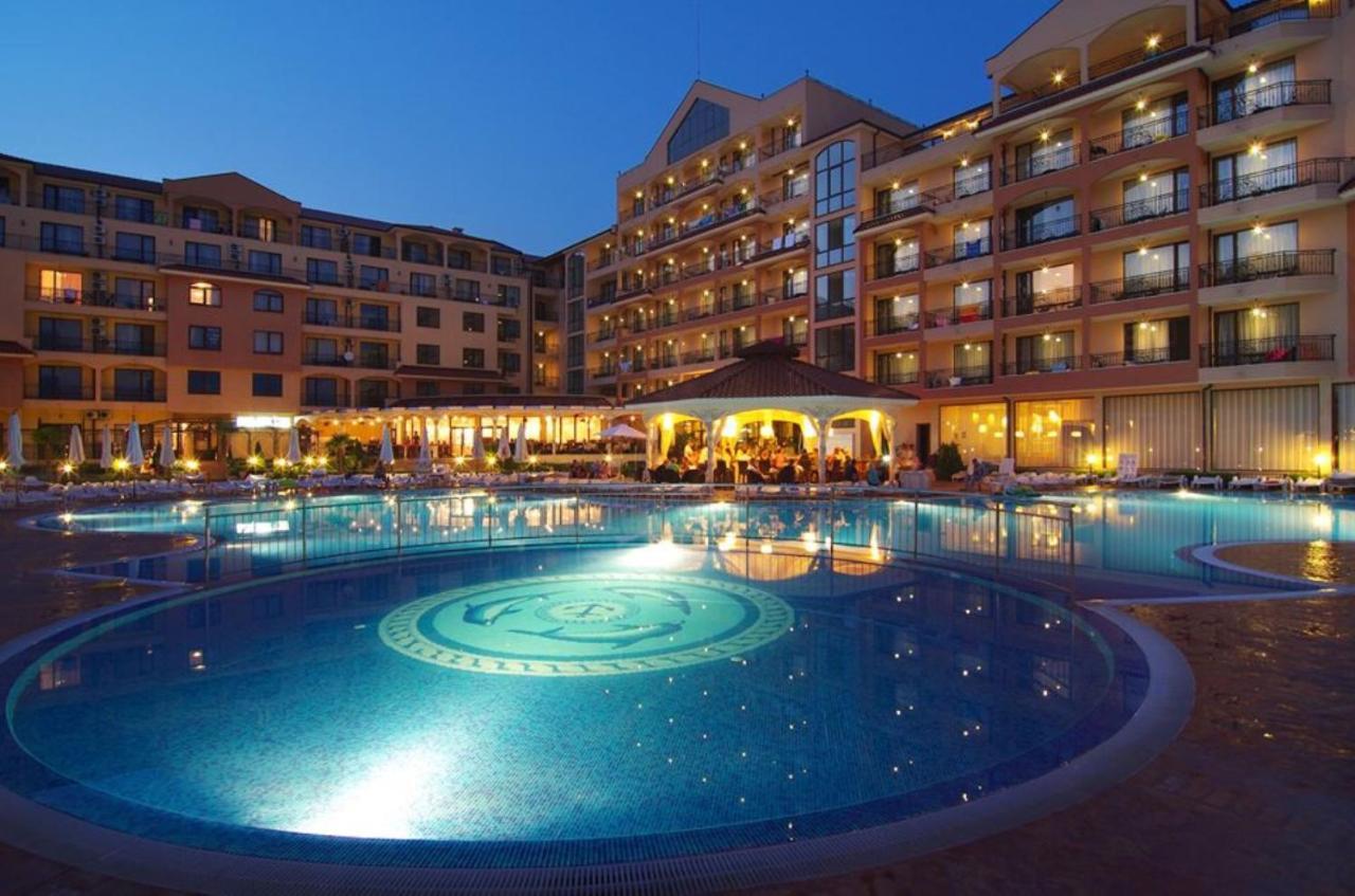 Menada Diamant Apartments Pantai Sunny Bagian luar foto
