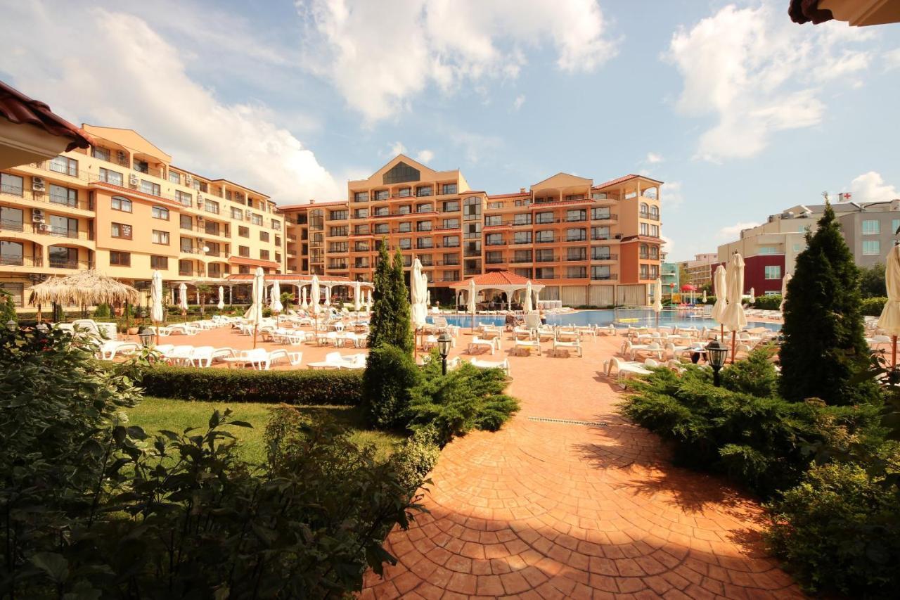 Menada Diamant Apartments Pantai Sunny Bagian luar foto