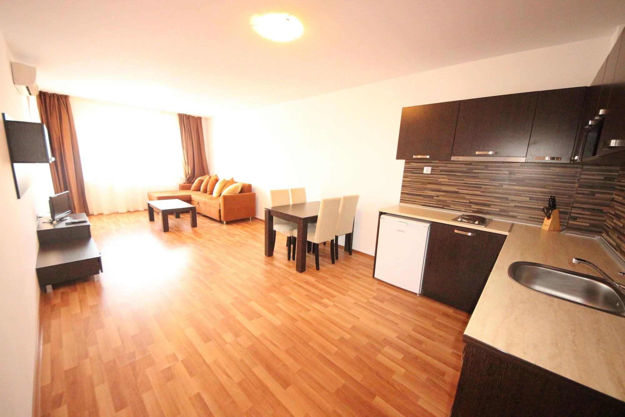Menada Diamant Apartments Pantai Sunny Bagian luar foto