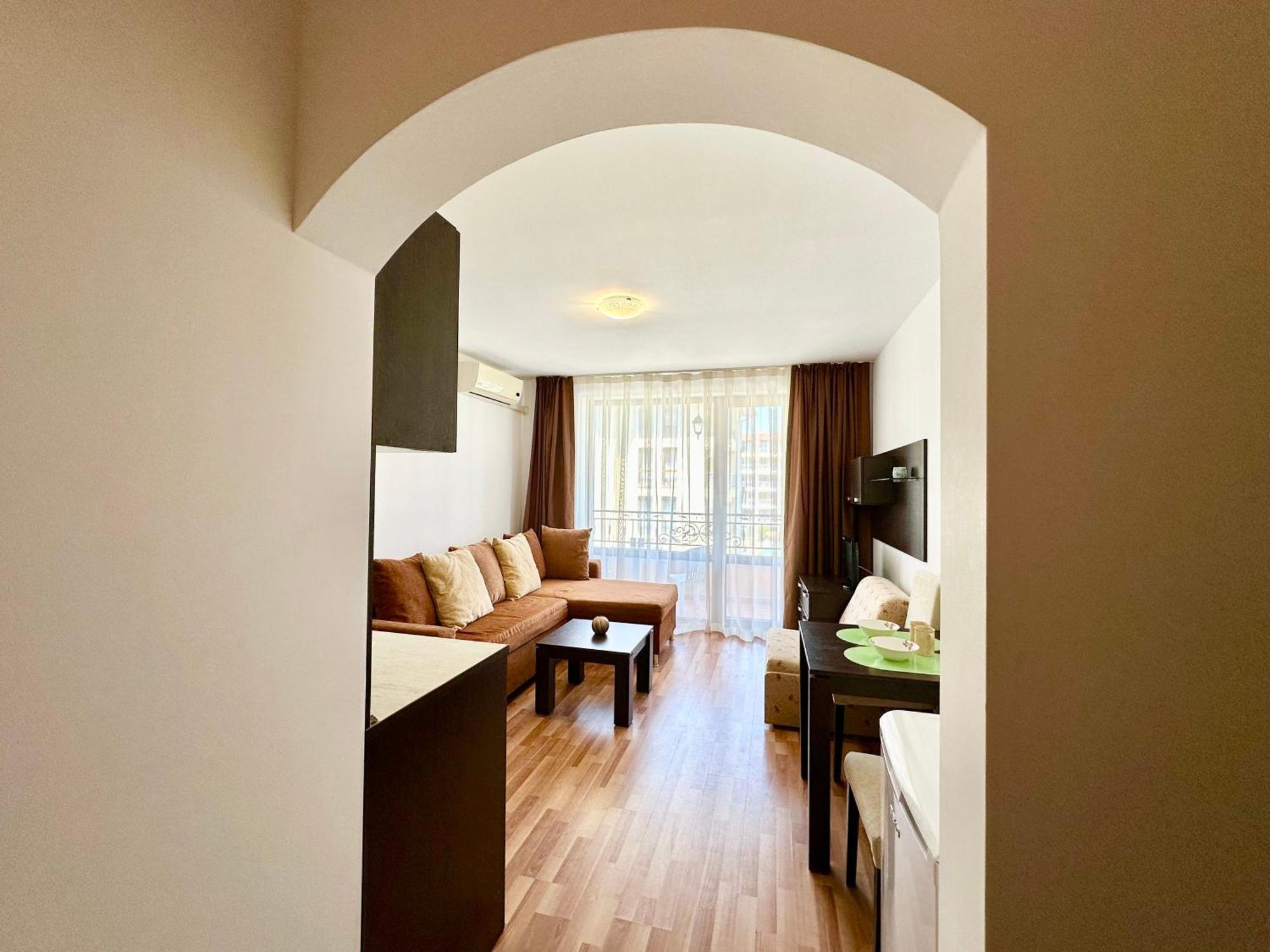 Menada Diamant Apartments Pantai Sunny Ruang foto