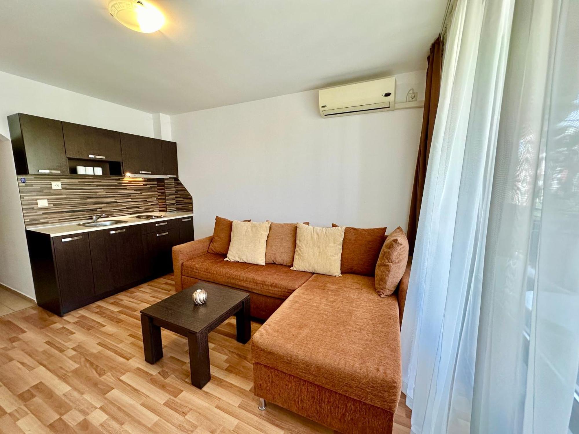 Menada Diamant Apartments Pantai Sunny Ruang foto
