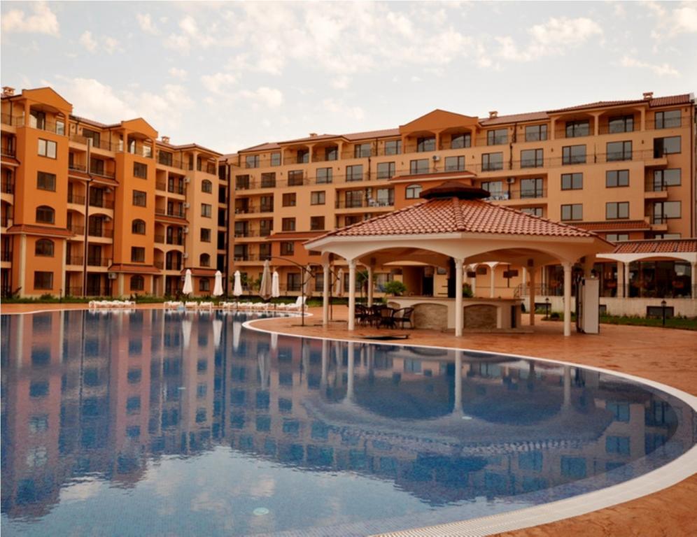 Menada Diamant Apartments Pantai Sunny Bagian luar foto