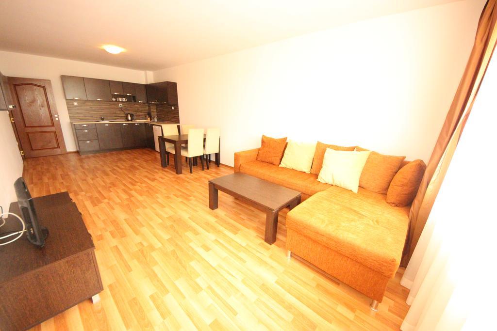 Menada Diamant Apartments Pantai Sunny Bagian luar foto